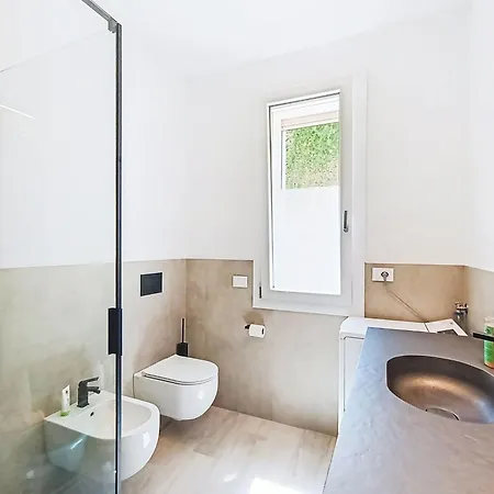 Annamaria By Interhome بسكييرا ديل غاردا