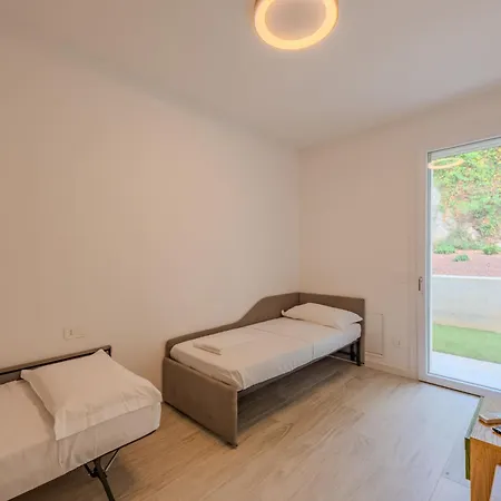 Annamaria By Interhome بسكييرا ديل غاردا
